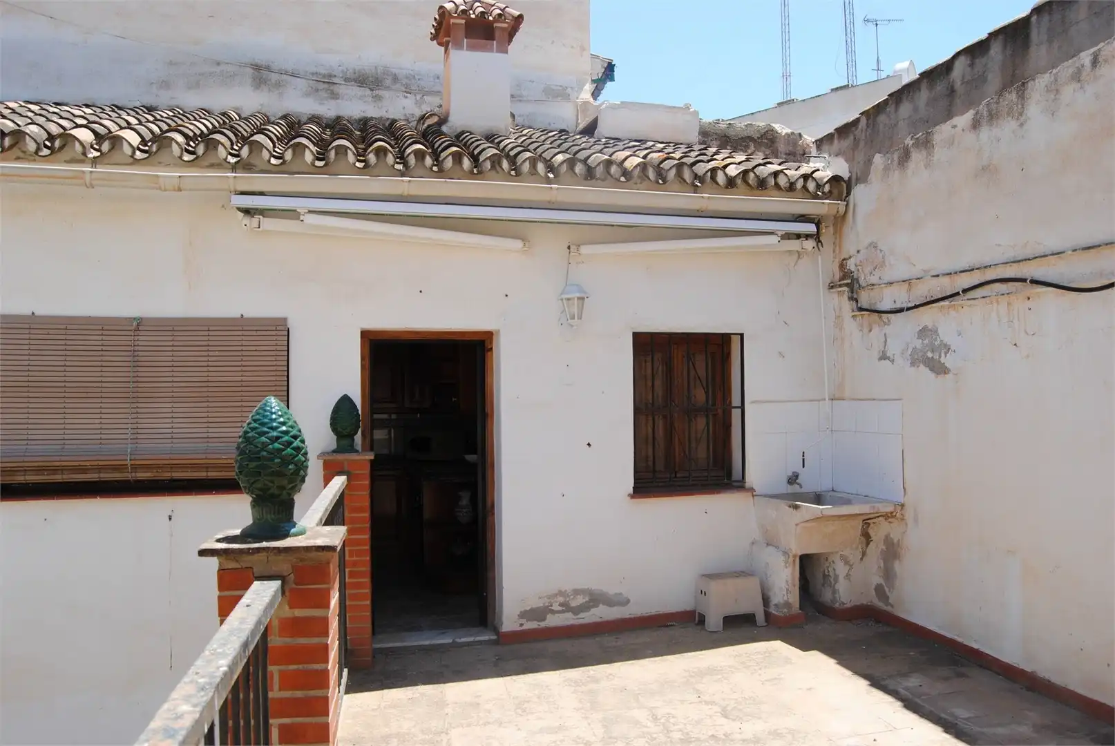 Vista exterior de Casa o xalet en venda en Vélez-Málaga amb Terrassa