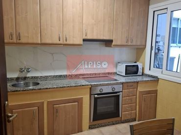 Flat with lift to rent in Avenida Habana