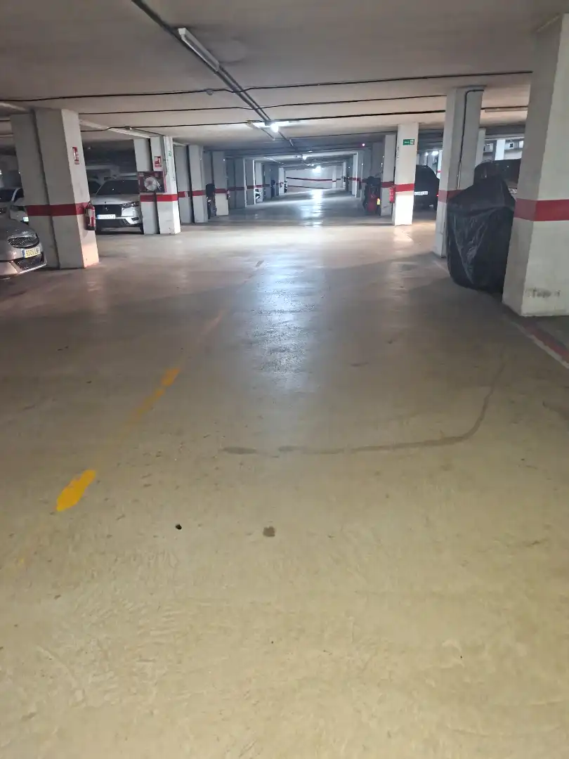 Aparcament de Garatge en venda en Esplugues de Llobregat