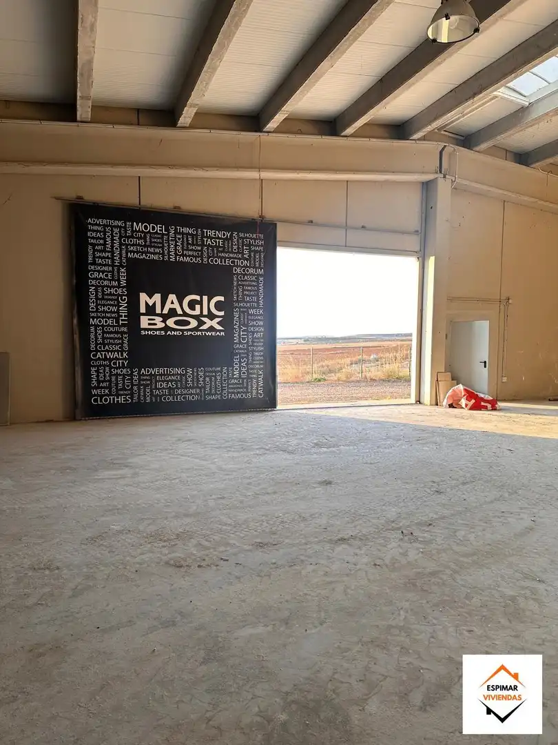 Nave industrial en venta en Ademuz