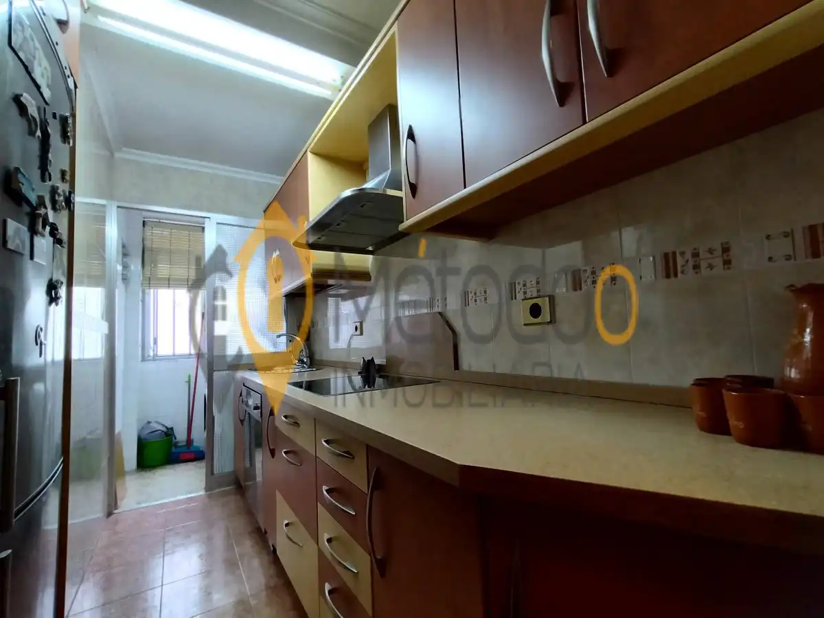 Kitchen of Flat for sale in Sevilla  with Air Conditioner, Heating and Furnished
