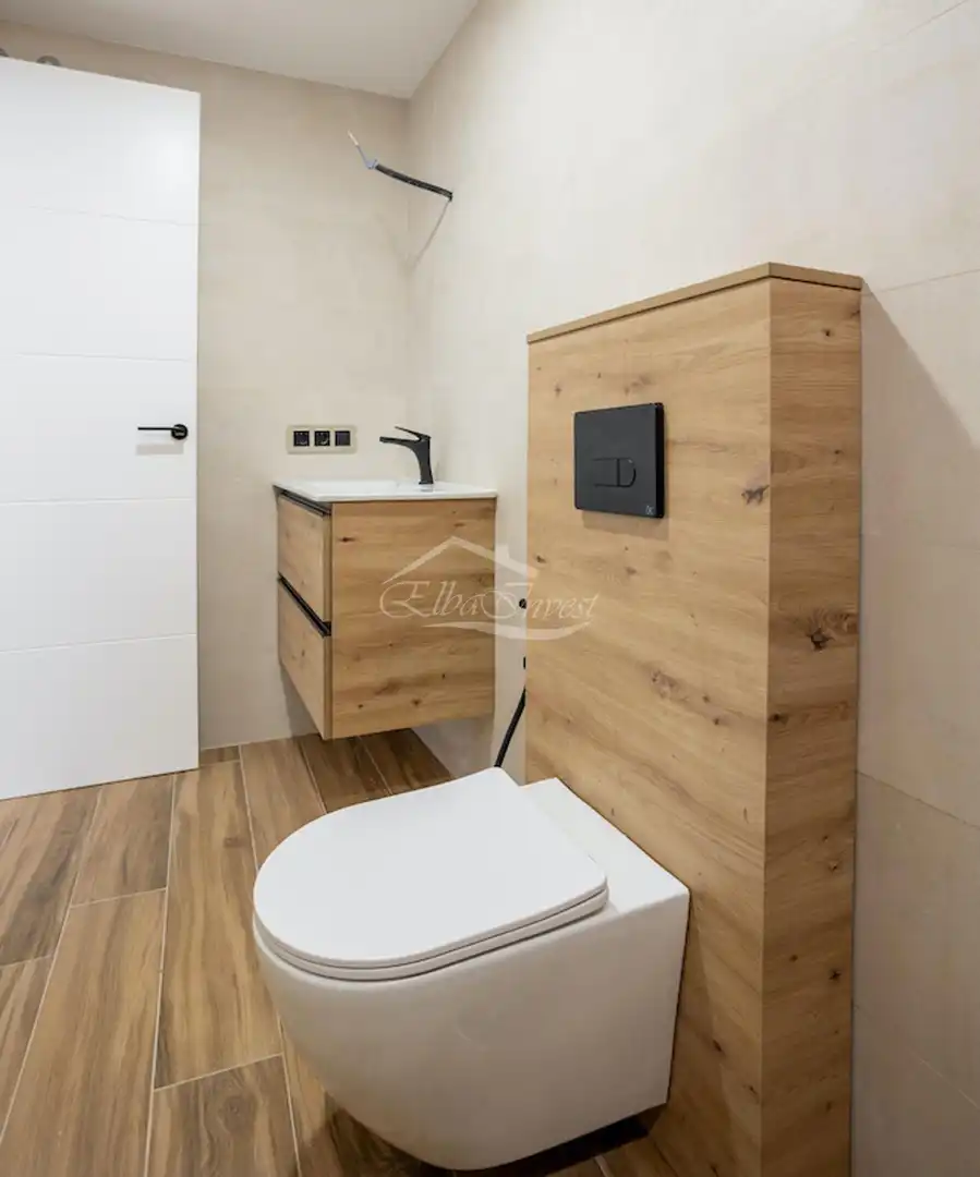 Bany de Dúplex en venda en Santiago del Teide amb Aire condicionat, Parquet i Terrassa