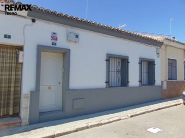 Casa in vendita a Calle TAJUÑA 9