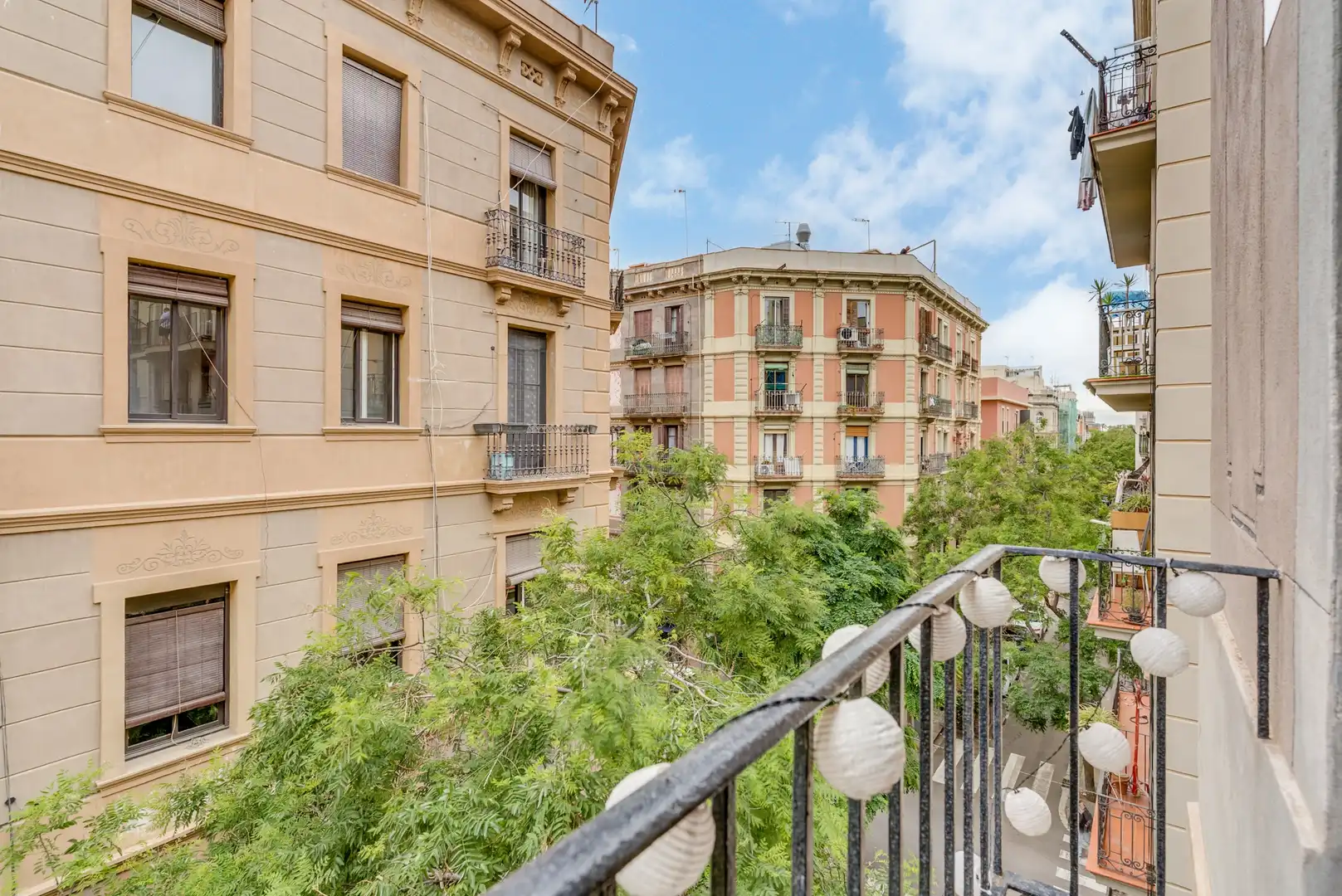 Exterior view of Flat for sale in Barcelona  with Balcony