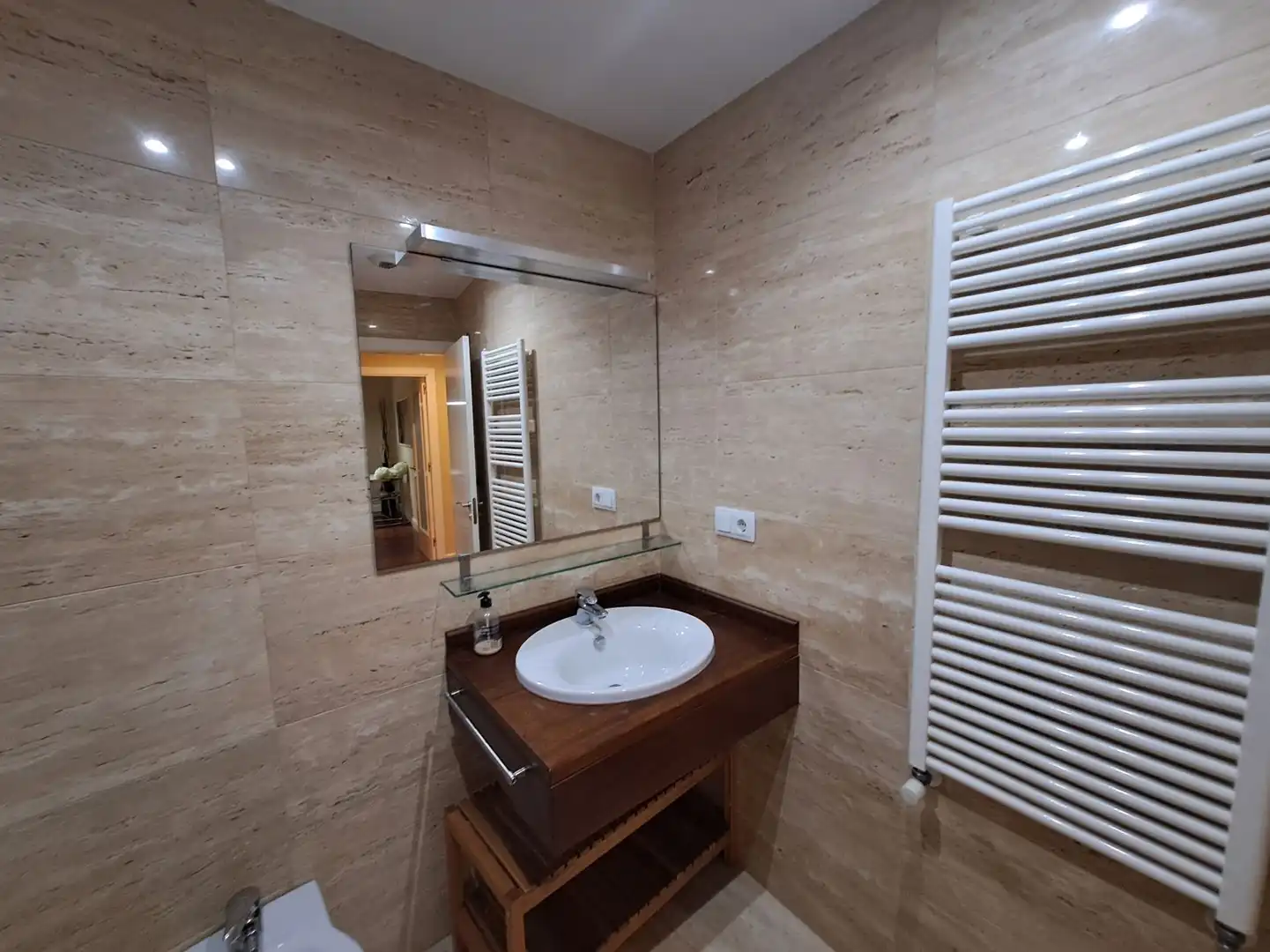 Badezimmer von Wohnung zur Miete in Oviedo  mit Möbliert und Balkon