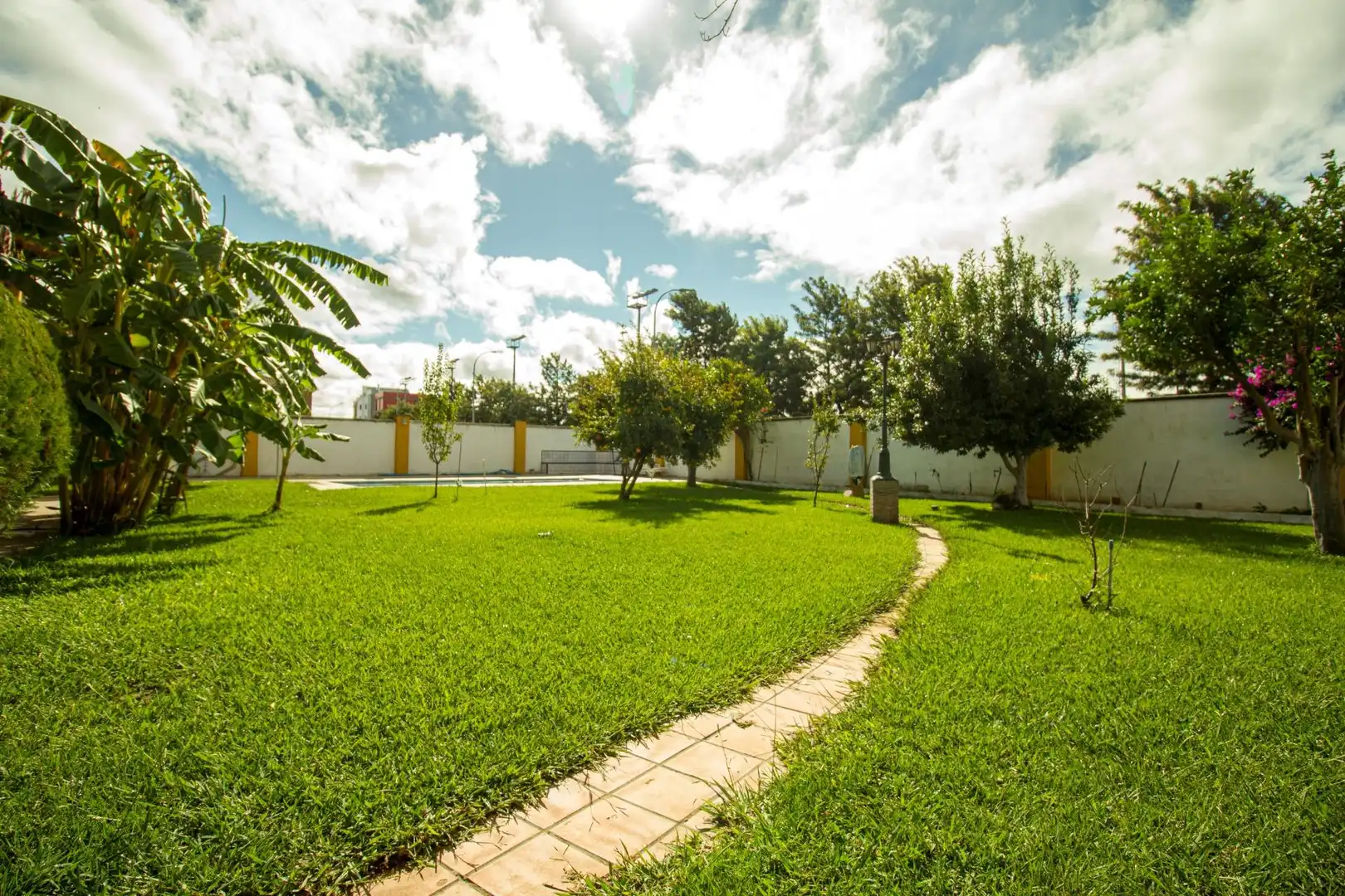Jardí de Casa o xalet en venda en Badajoz amb Aire condicionat, Jardí privat i Terrassa