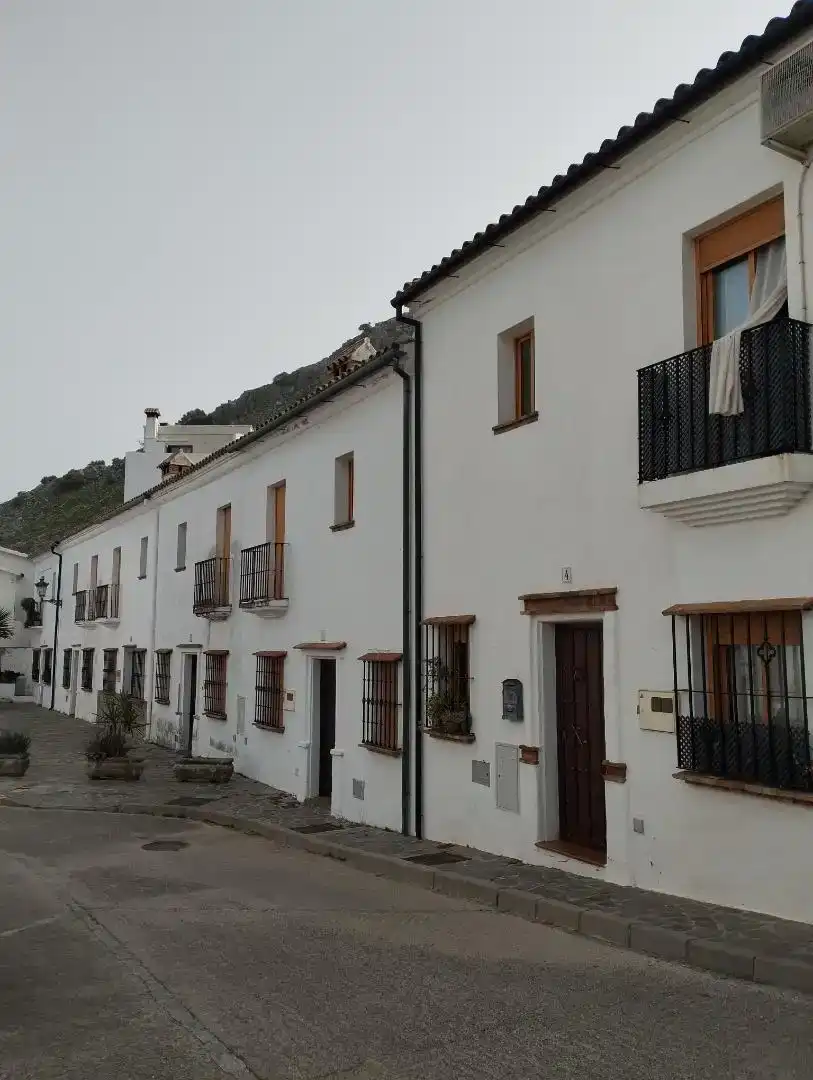 Exterior view of Flat for rent in Benaocaz  with Furnished, Oven and Microwave