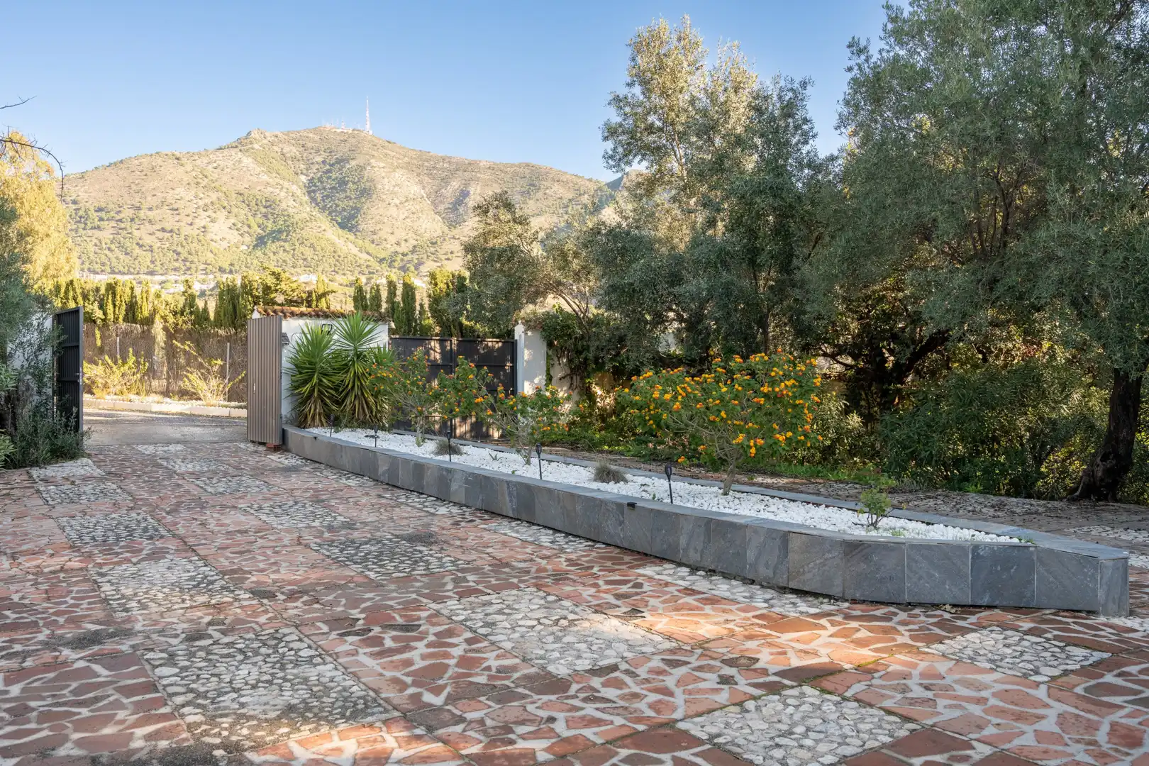 Jardí de Casa o xalet en venda en Fuengirola amb Aire condicionat, Jardí privat i Terrassa