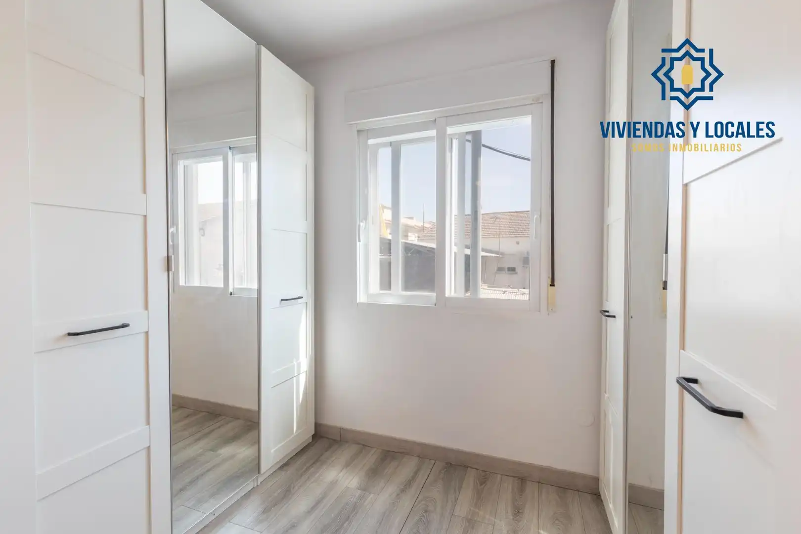 Piso con terraza en venta en Avenida de Virgen del Rosario 30, imagen 13