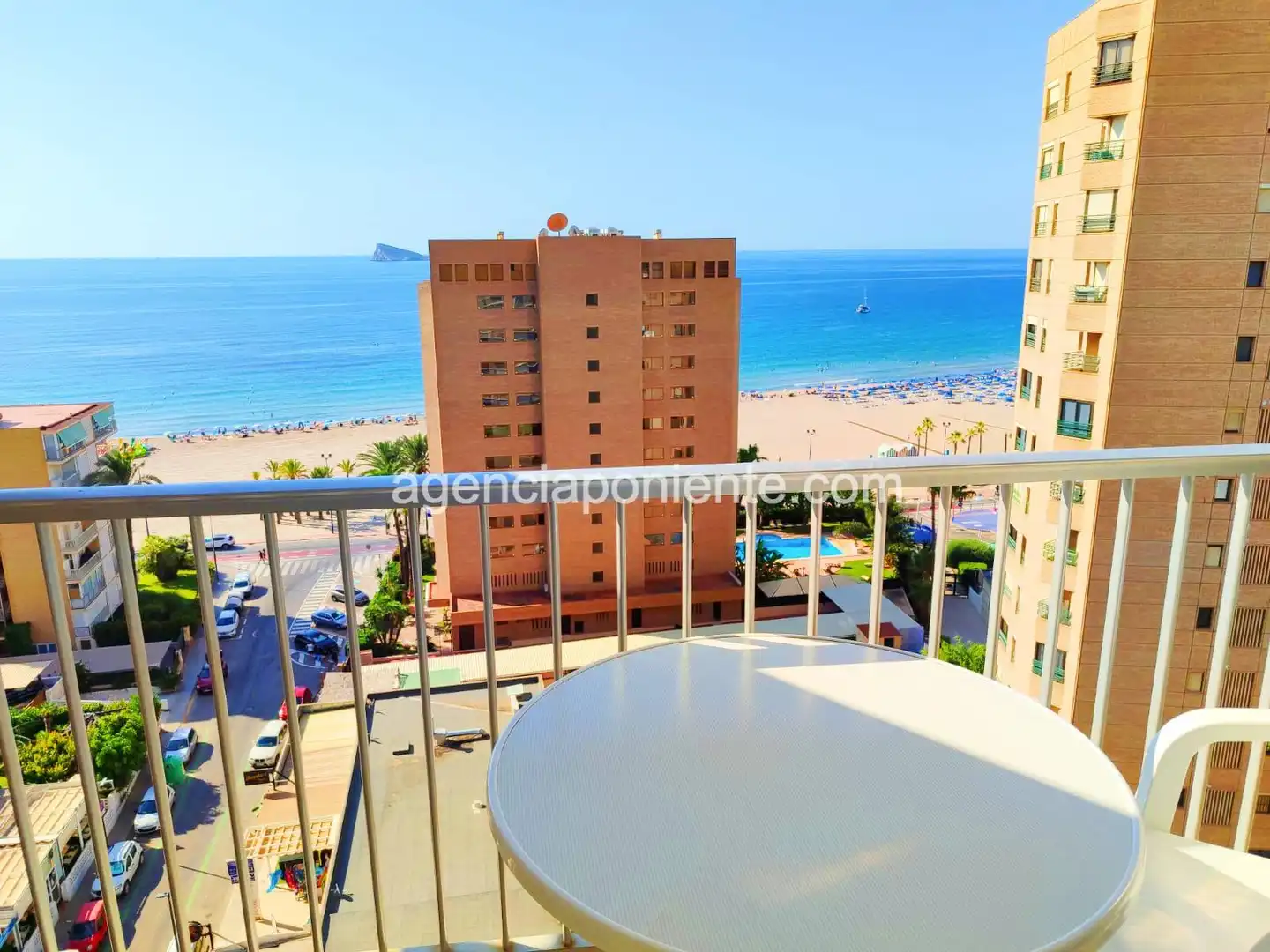 Dormitori de Apartament de lloguer en Benidorm amb Aire condicionat, Calefacció i Terrassa
