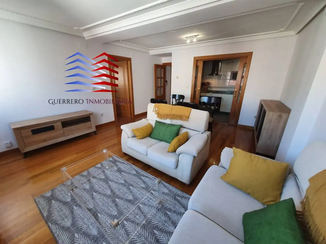 Wohnzimmer von Wohnungen zur Miete in Ourense Capital  mit Heizung, Parkett und Abstellraum
