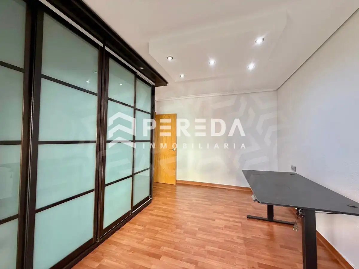 Flat for sale in Roquetas de Mar  with Terrace and Community pool