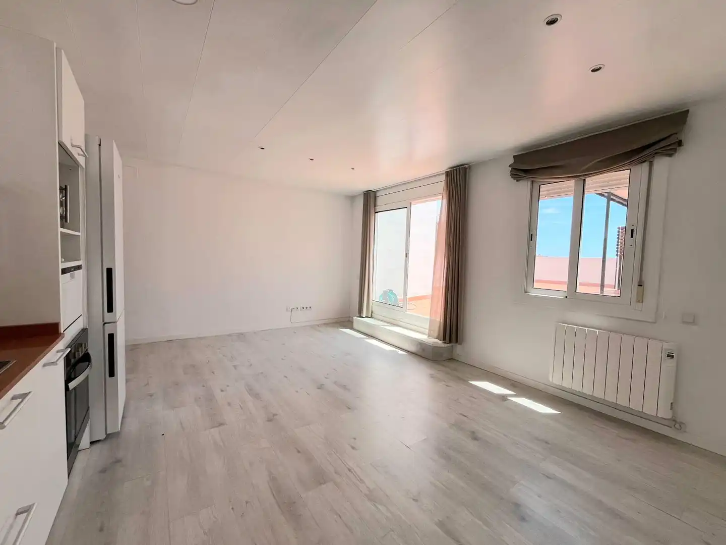 Sala d'estar de Àtic en venda en Barcelona amb Aire condicionat, Calefacció i Terrassa