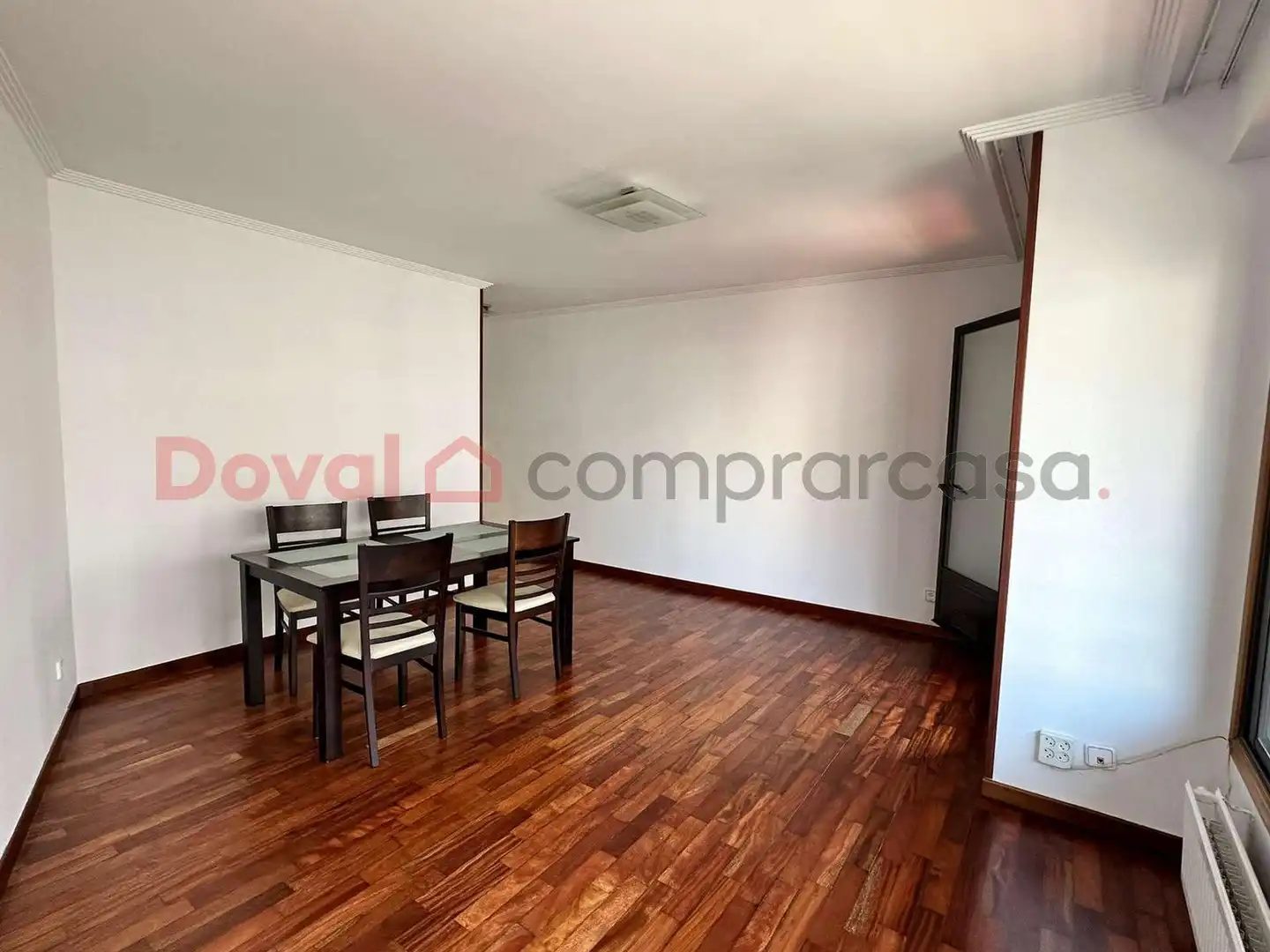 Living room of Flat for rent in Vigo   with Heating, Parquet flooring and Terrace