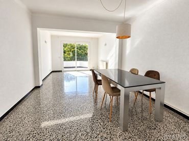 Piso con balcón en venta en Ponent
