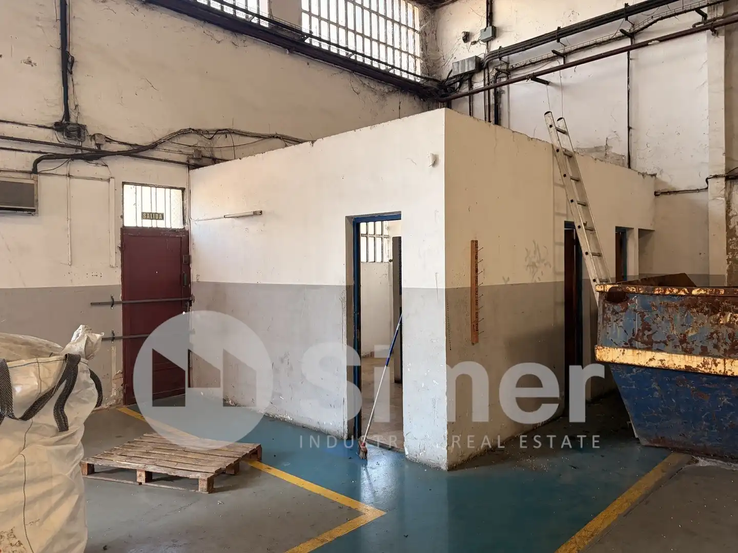 Nau industrial en venda en La Llagosta