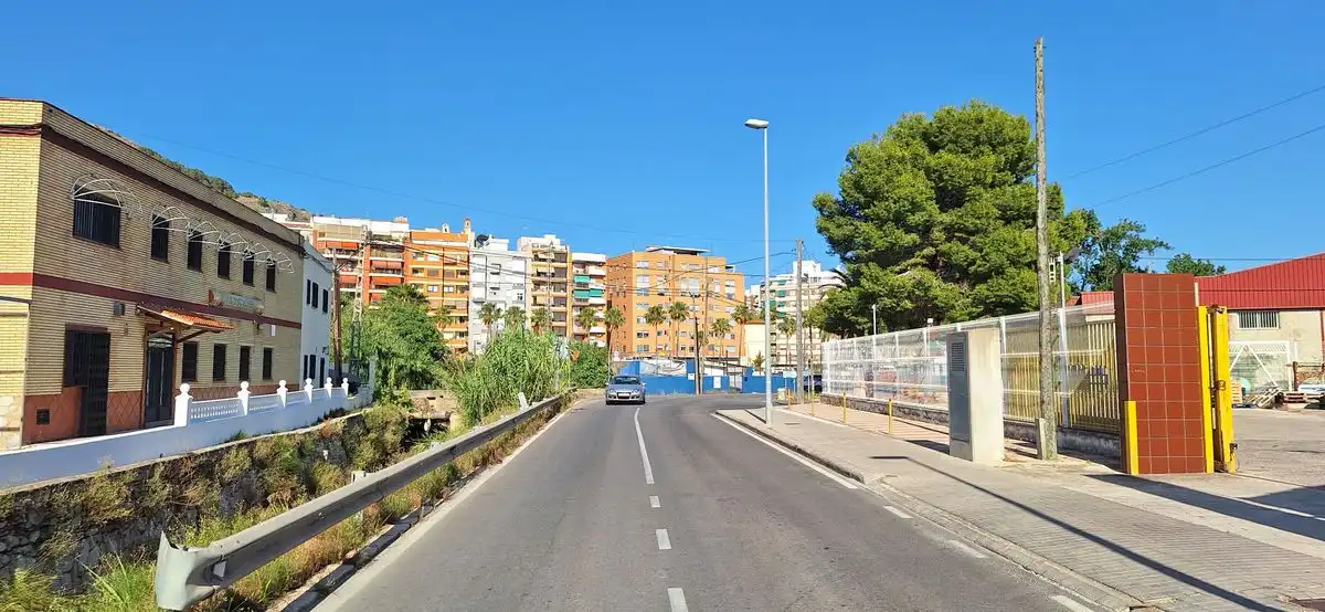 Vista exterior de Local en venda en Cullera amb Aire condicionat, Calefacció i Terrassa