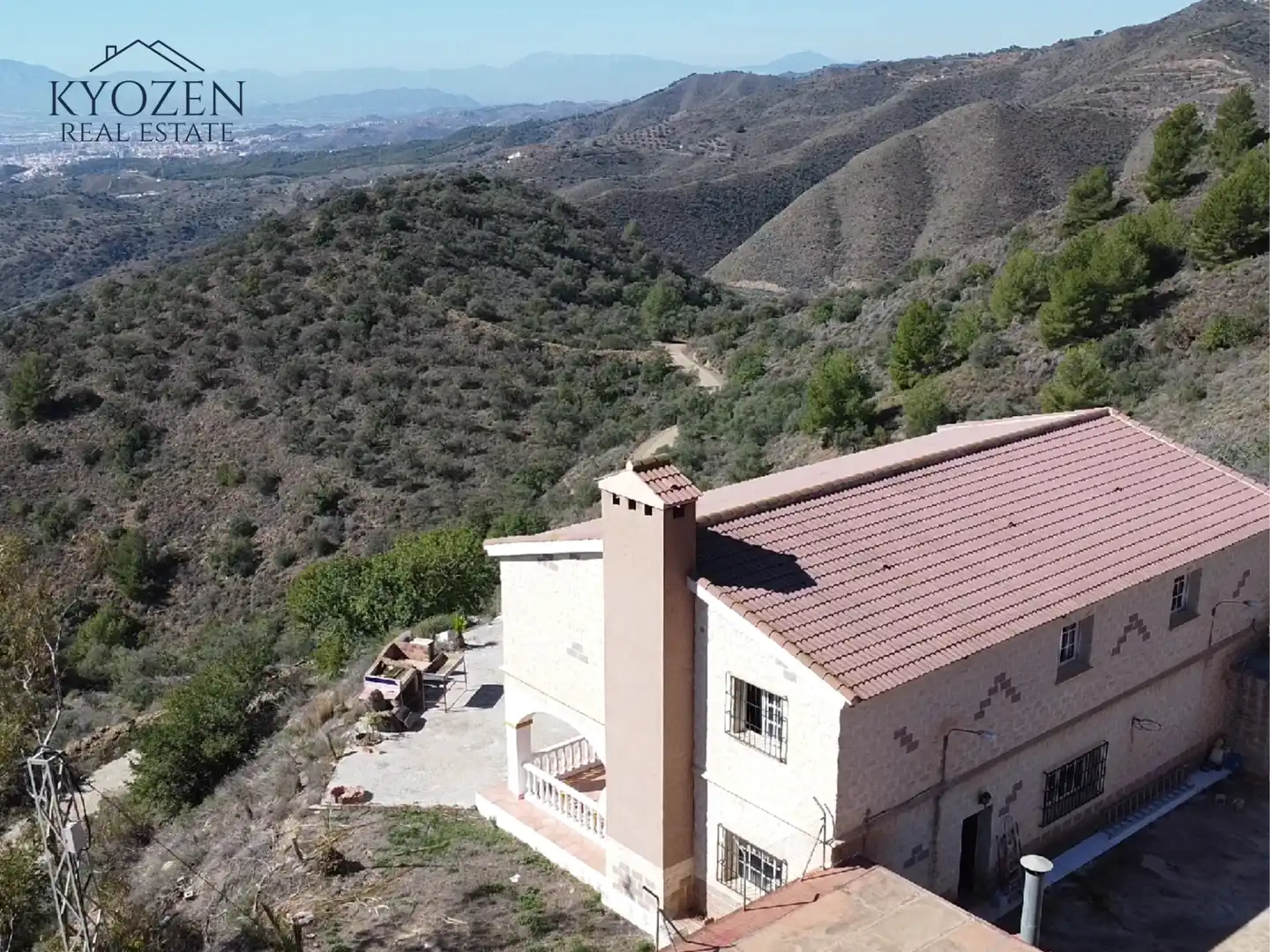 Vista exterior de Finca rústica en venda en Málaga amb Calefacció, Jardí privat i Terrassa