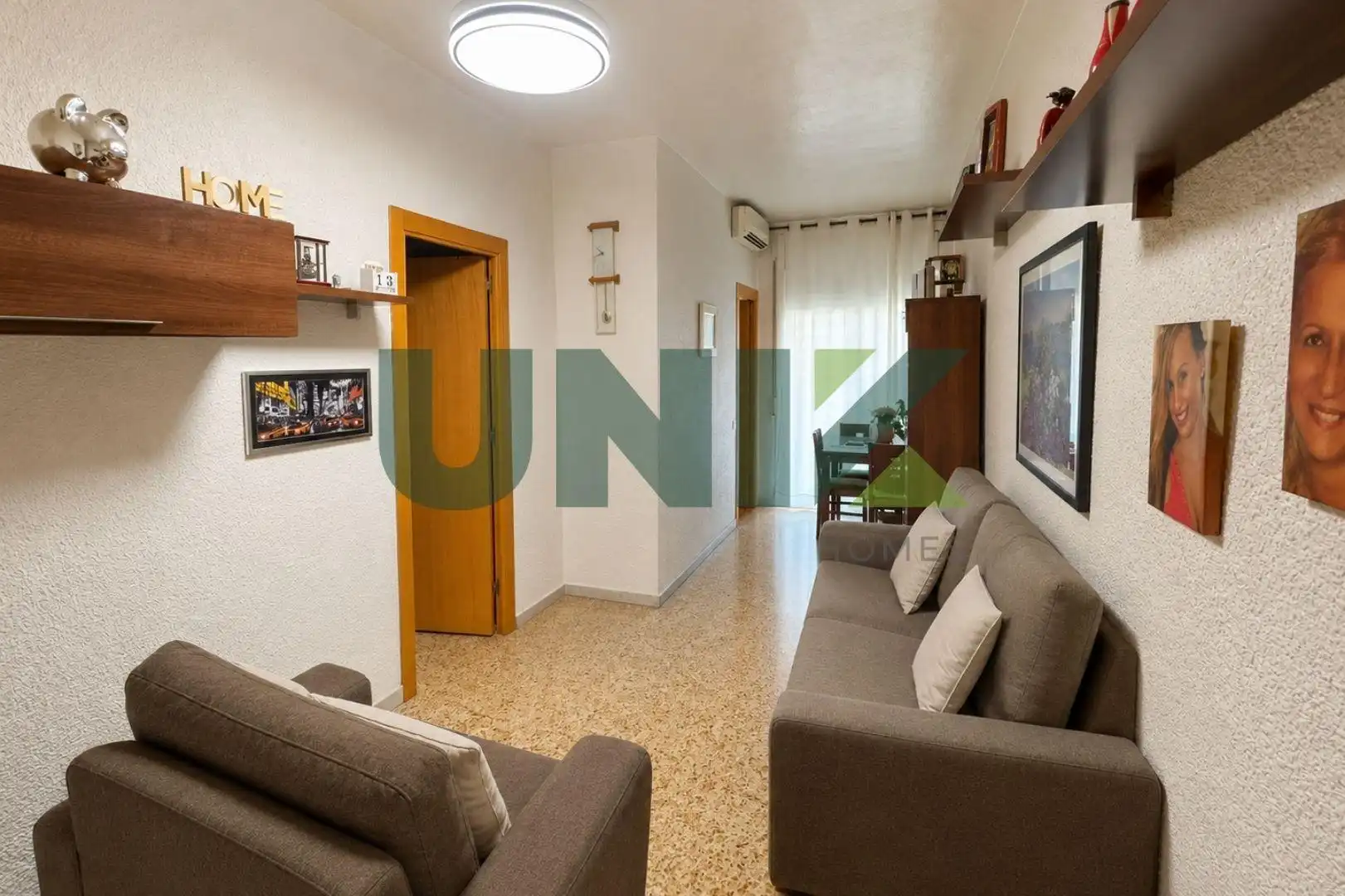 Wohnzimmer von Wohnung zum Verkauf in Barcelona mit Klimaanlage und Terrasse