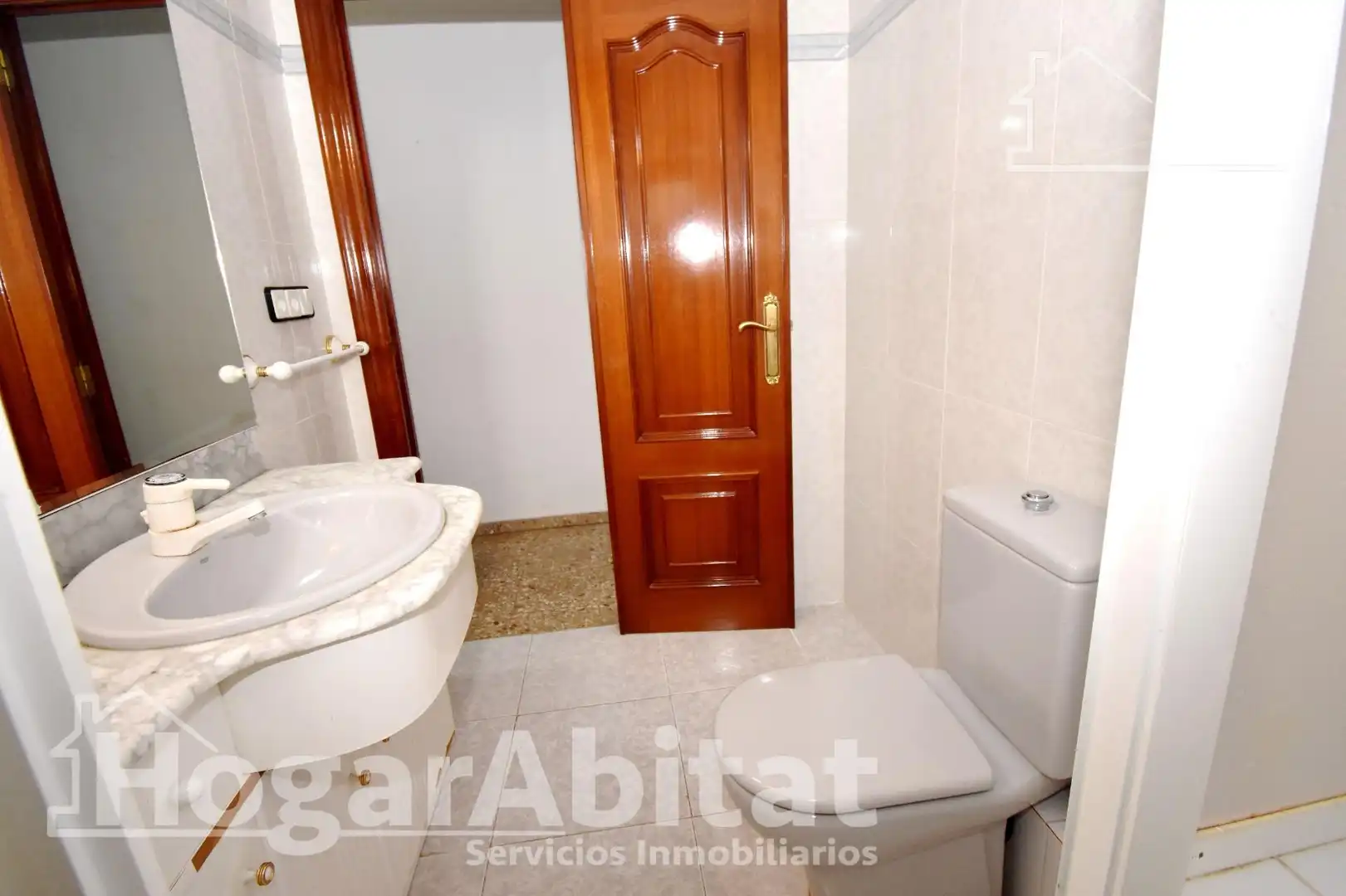 Bathroom of Flat for sale in Alaquàs  with Air Conditioner and Balcony