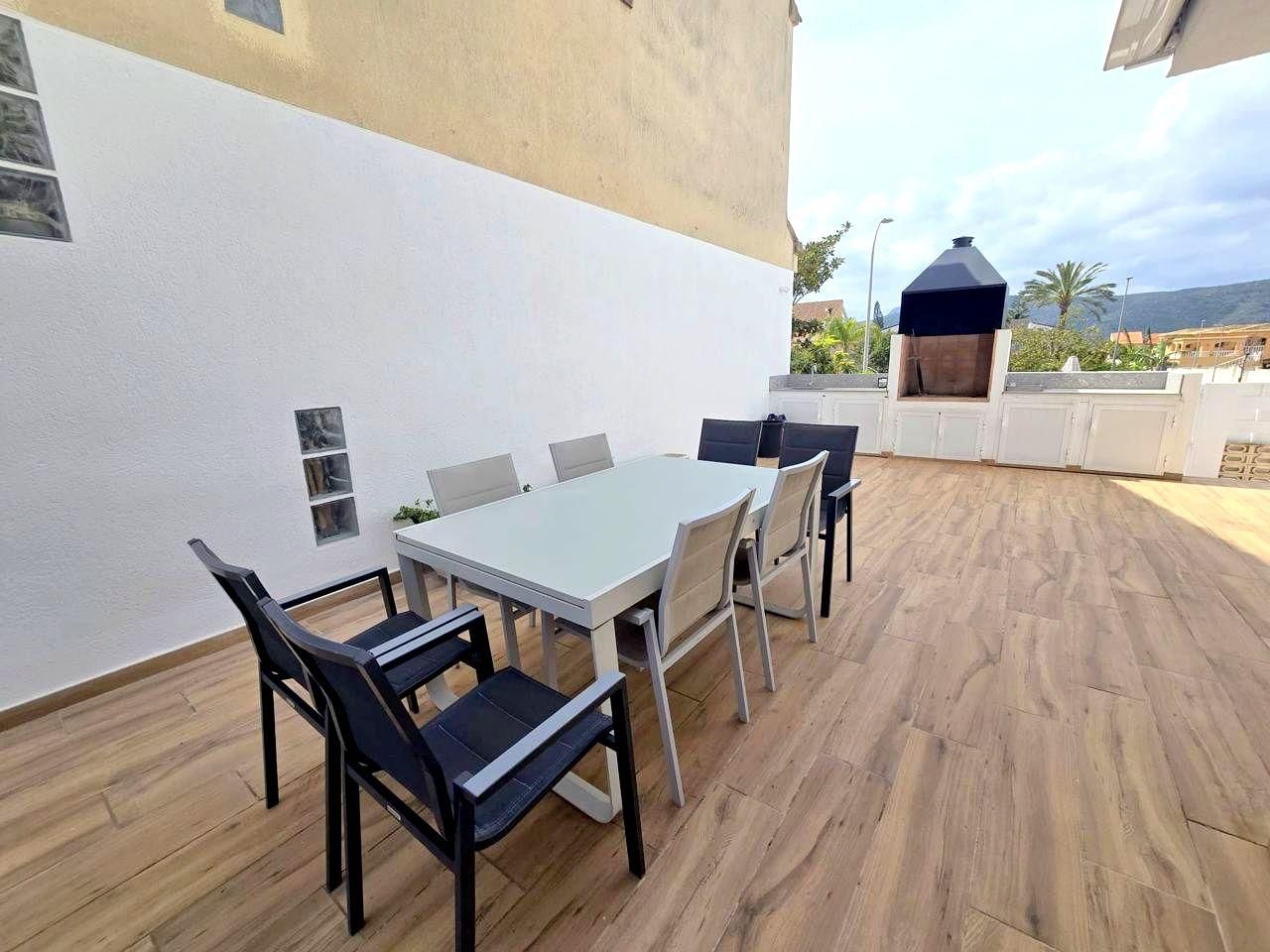 Casa o xalet de lloguer a Carrer del Comtat, Playa de Gandia