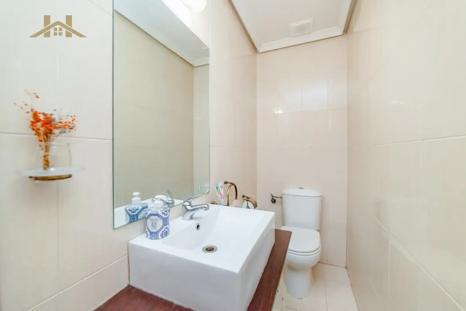 Baño de Casa adosada en venta en Seseña con Calefacción, Jardín privado y Terraza