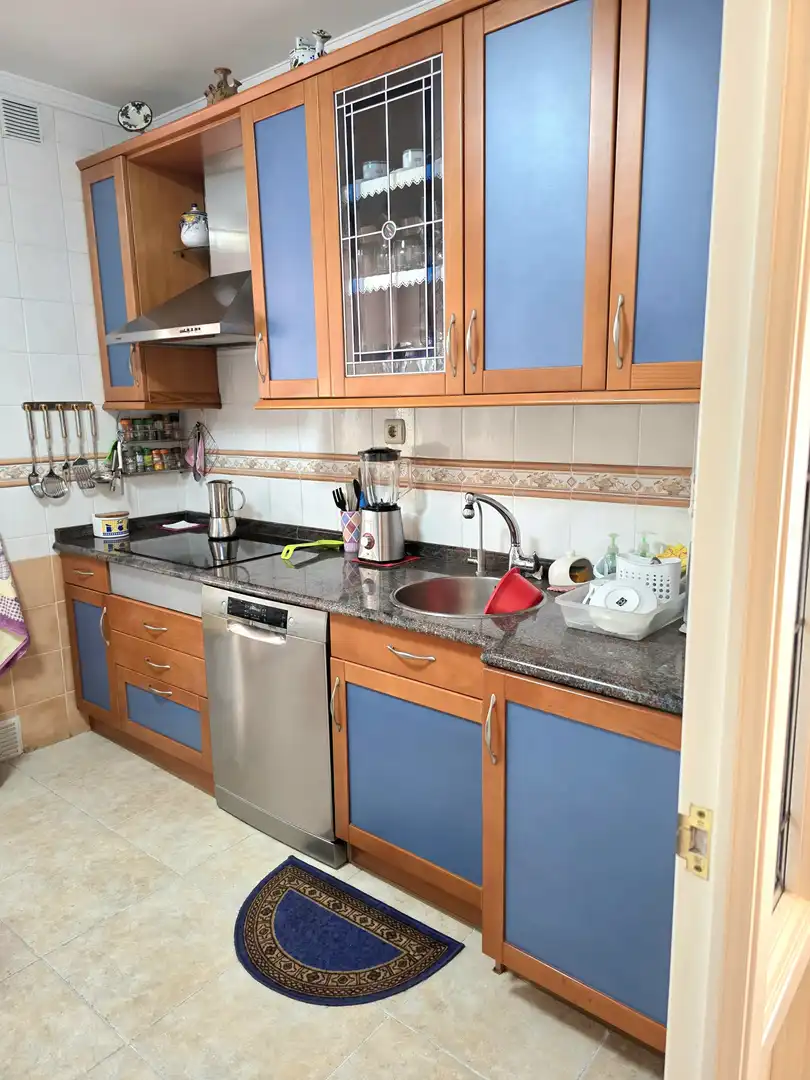 Küche von Einfamilien-Reihenhaus zum Verkauf in Castro-Urdiales mit Heizung, Privatgarten und Parkett