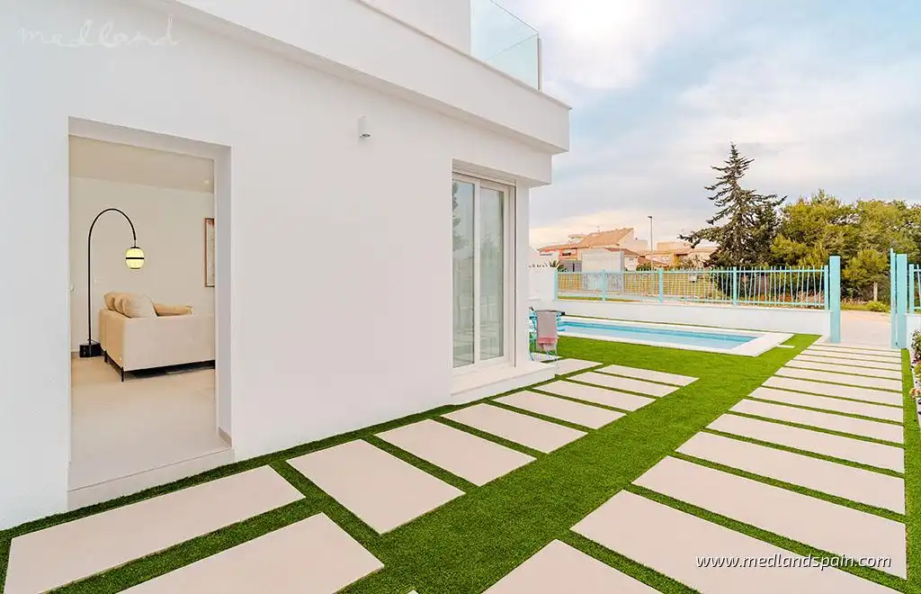 Chalet con piscina en venta en Las Lomas de Rame - Bahía Bella, imagen 2