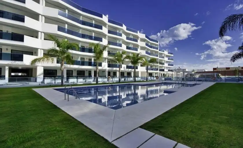 Ático con piscina en venta en Las Lagunas, imagen 3