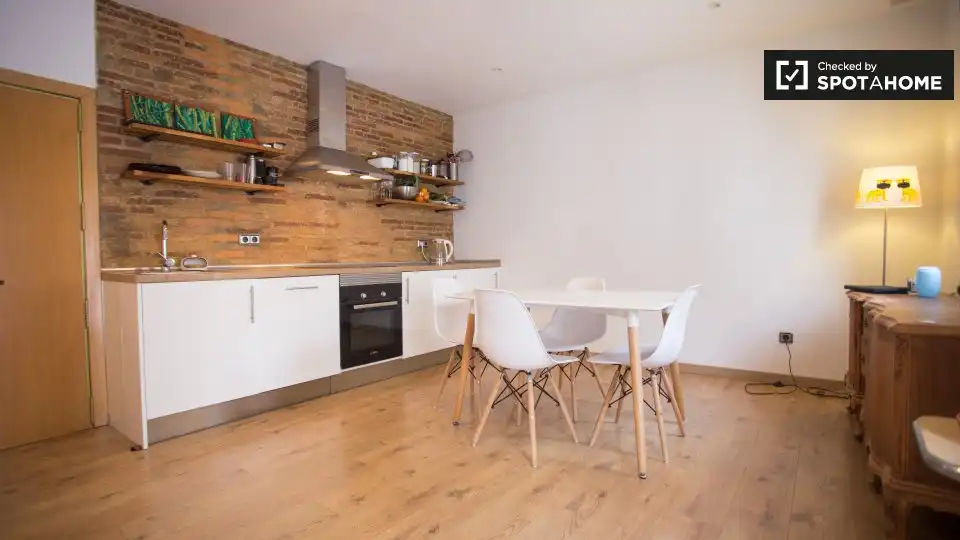 Kitchen of Flat for rent in  Barcelona Capital  with Air Conditioner, Heating and Furnished