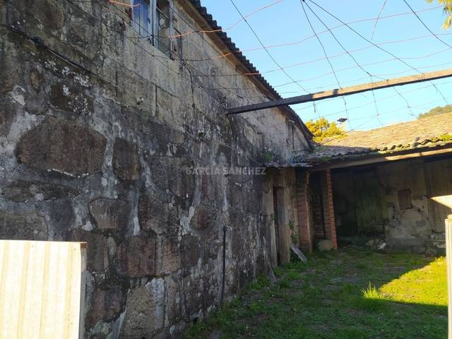 Casa-chalet en Venta en N/A en Dodro