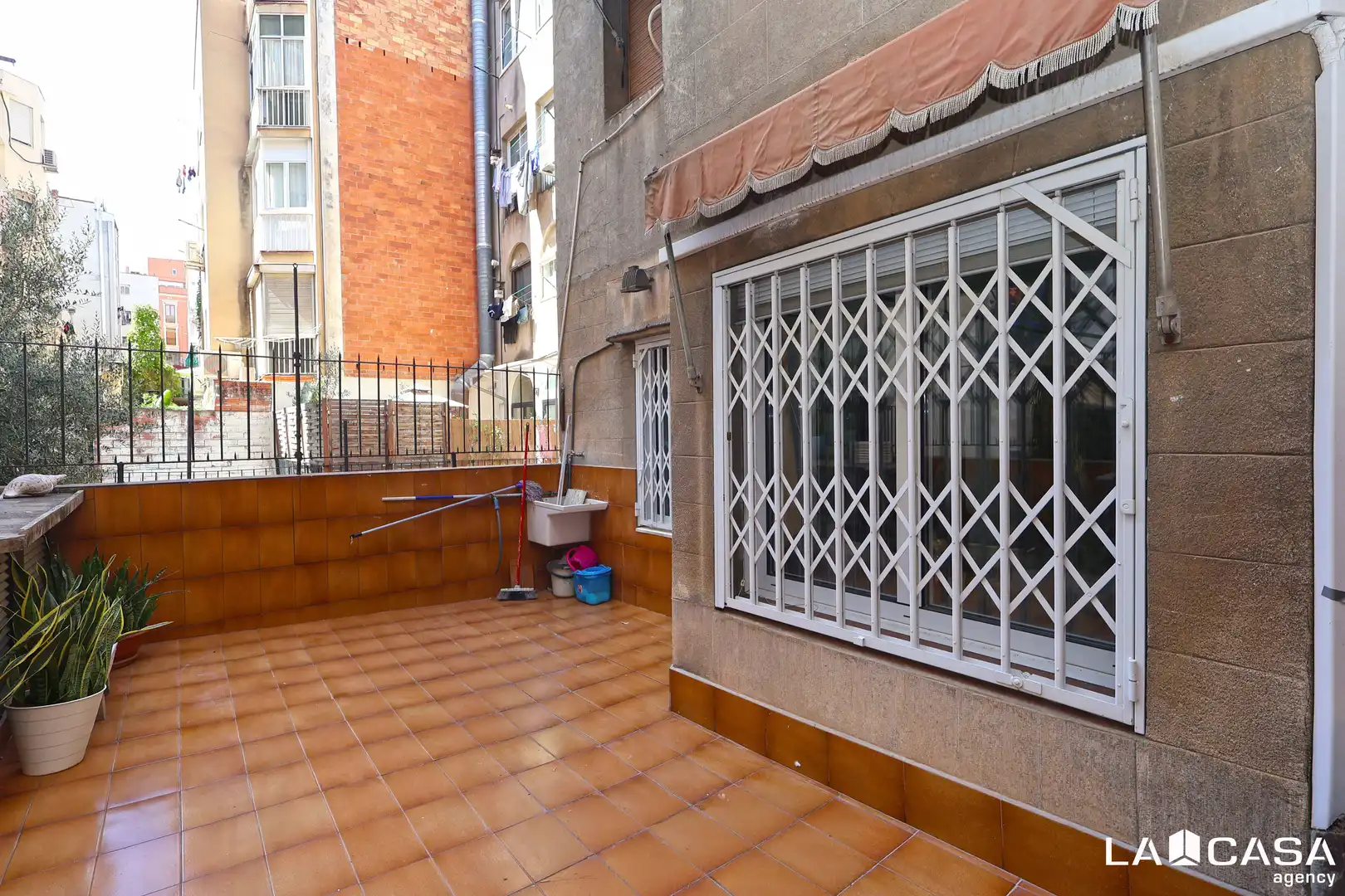 Terraza de Piso en venta en Barcelona con Calefacción, Terraza y Balcón