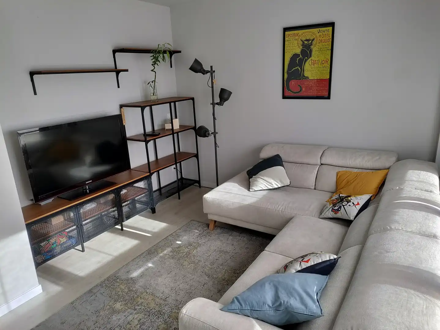 Living room of Flat for rent in Madrid  with Air Conditioner, Heating and Terrace