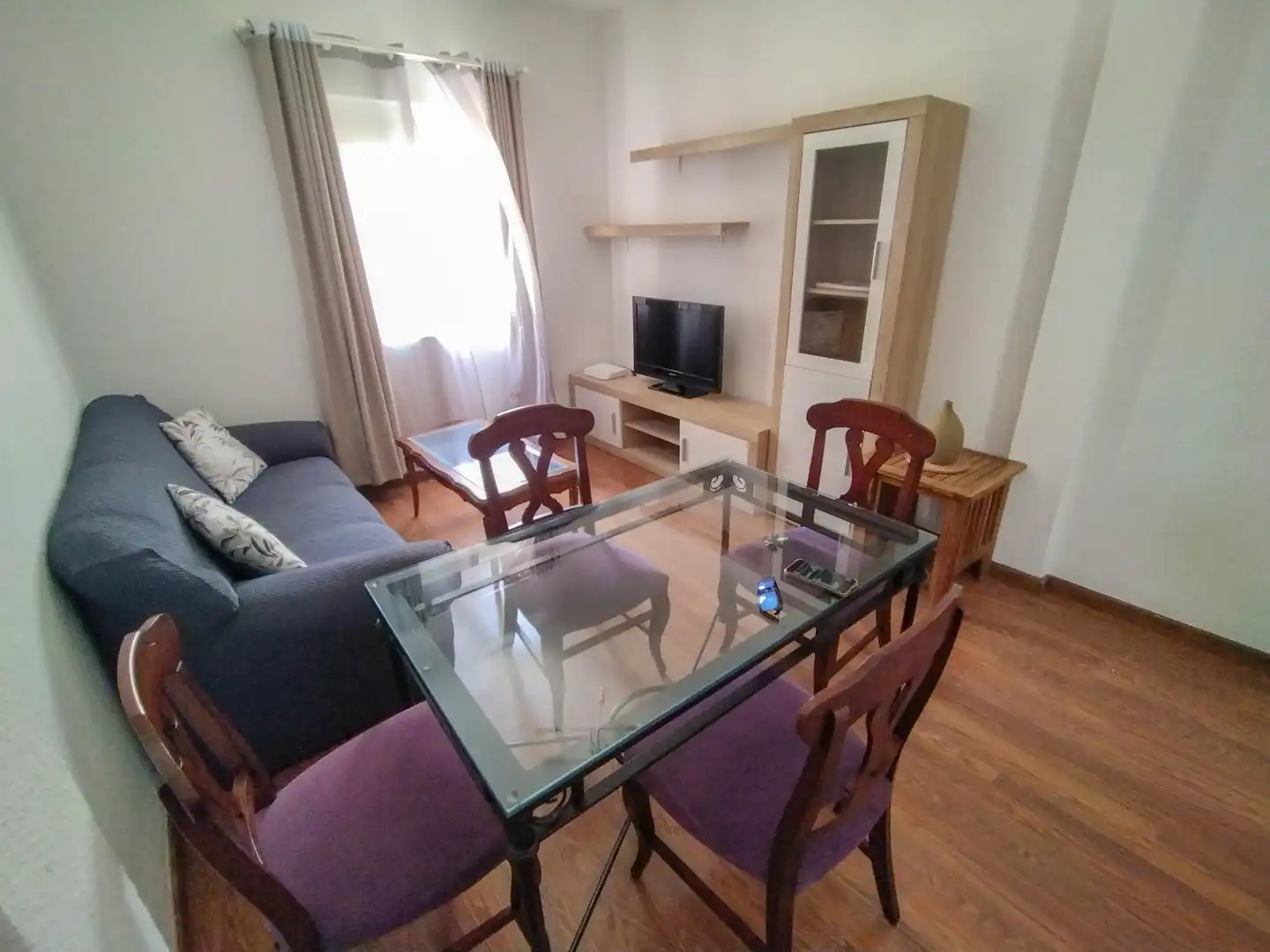 Living room of Flat for rent in Cádiz  with Parquet flooring, Furnished and Oven
