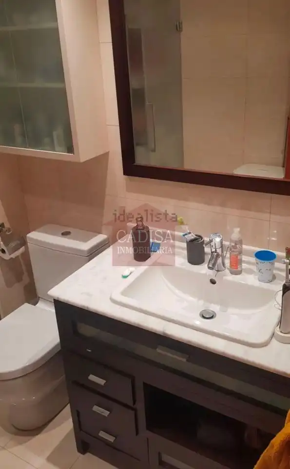 Baño de Piso de alquiler en Salamanca con Aire acondicionado, Calefacción y Piscina