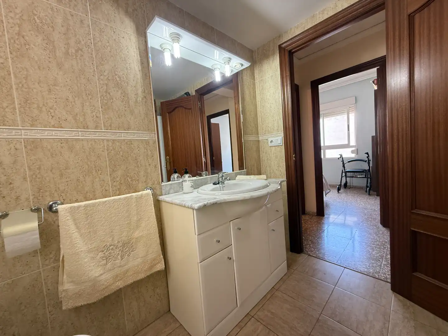 Baño de Piso en venta en Castellón de la Plana / Castelló de la Plana con Balcón