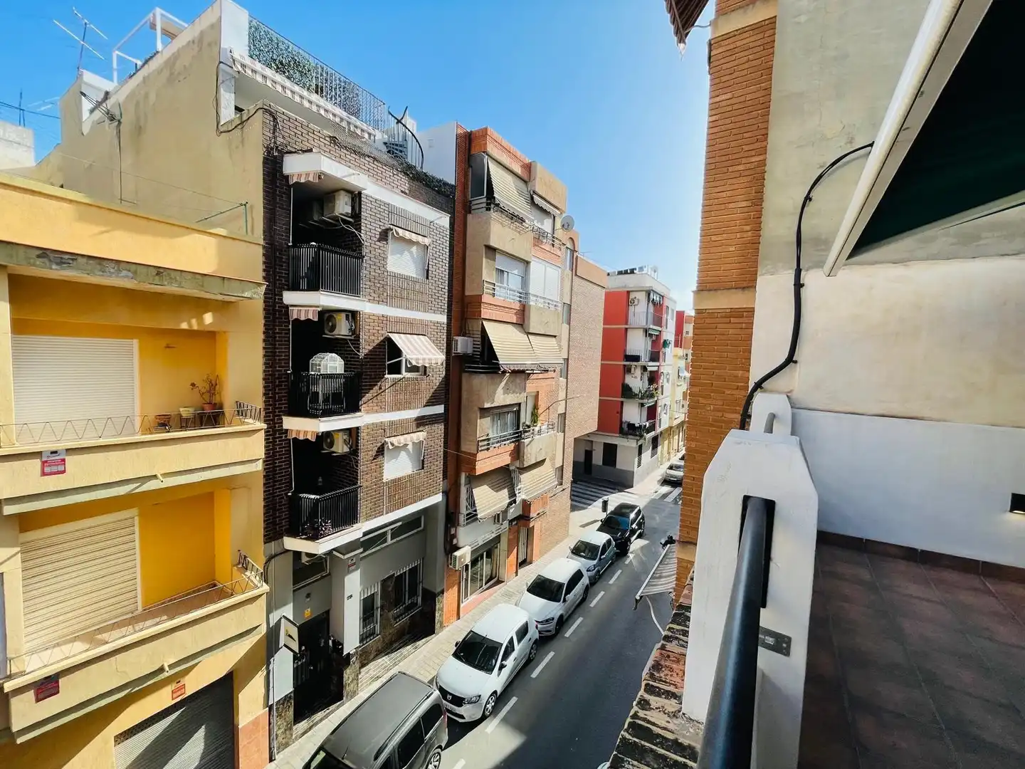 Vista exterior de Apartamento de alquiler en Alicante / Alacant con Aire acondicionado, Calefacción y Amueblado