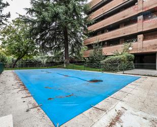 Swimming pool of Flat to rent in  Madrid Capital  with Air Conditioner, Heating and Parquet flooring