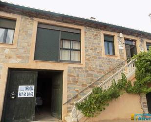 Vista exterior de Casa o xalet en venda en Santiago Millas