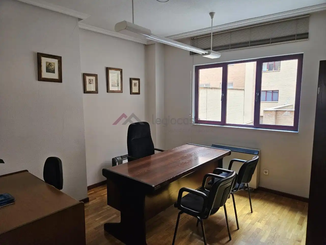 Oficina en venta en León Capital  con Calefacción