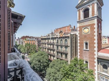 Appartamento con balcone in vendita a Eixample