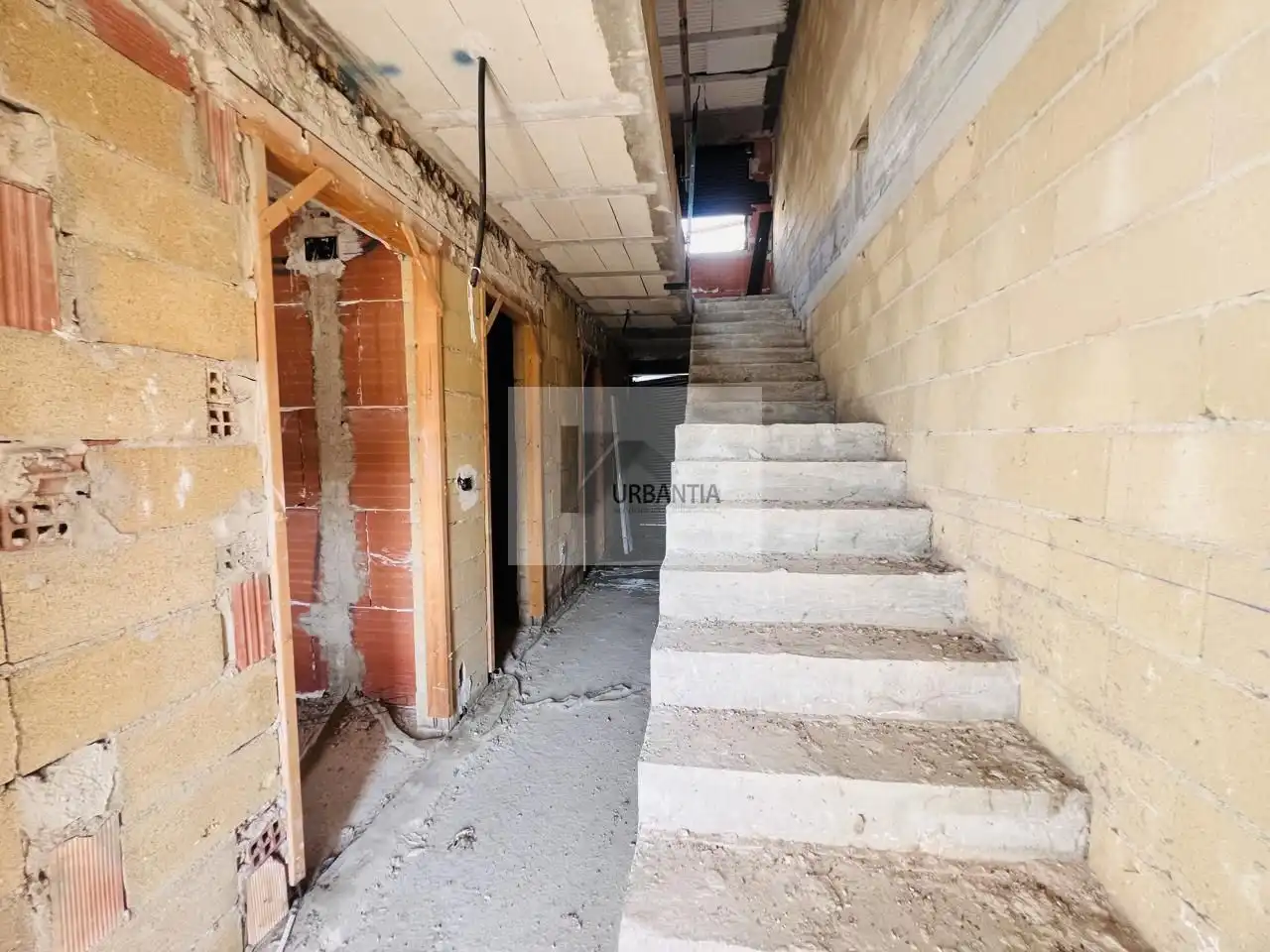 Einfamilien-Reihenhaus zum Verkauf in Torres del Río mit Privatgarten