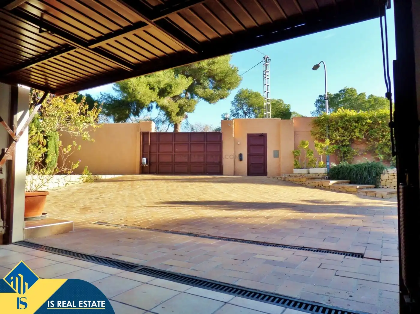 Exterior view of Houses for sale in Alicante / Alacant  with Terrace, Swimming Pool and Furnished