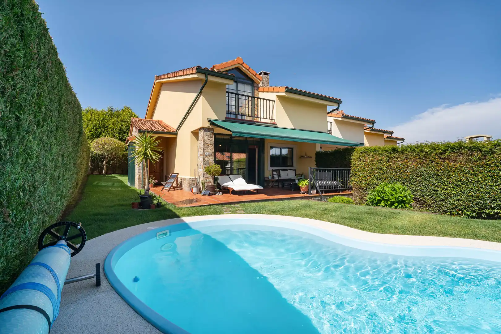 Piscina de Casa o xalet en venda en Sada (A Coruña) amb Calefacció, Jardí privat i Terrassa