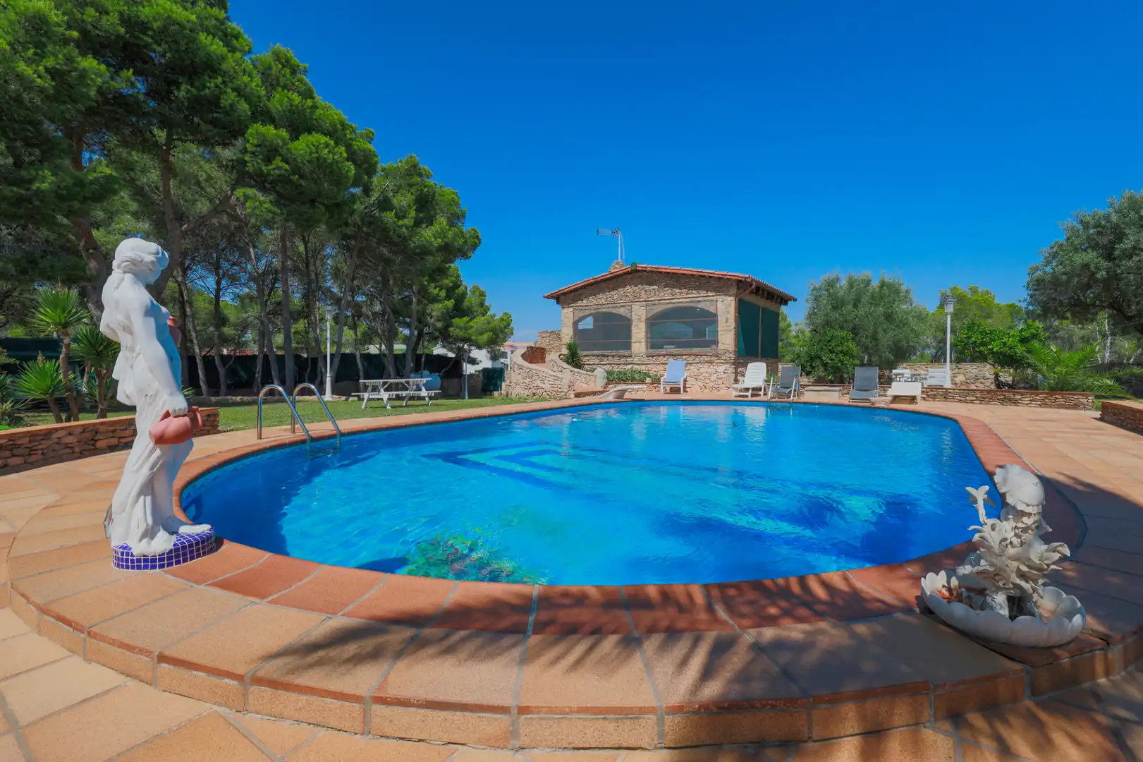 Swimming pool of Houses for sale in El Vendrell  with Private garden, Terrace and Swimming Pool
