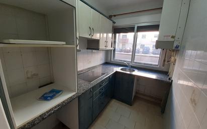 Kitchen of Flat for sale in Zamora Capital   with Heating