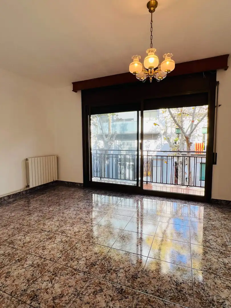 Vista exterior de Casa o xalet en venda en Vilanova i la Geltrú amb Calefacció