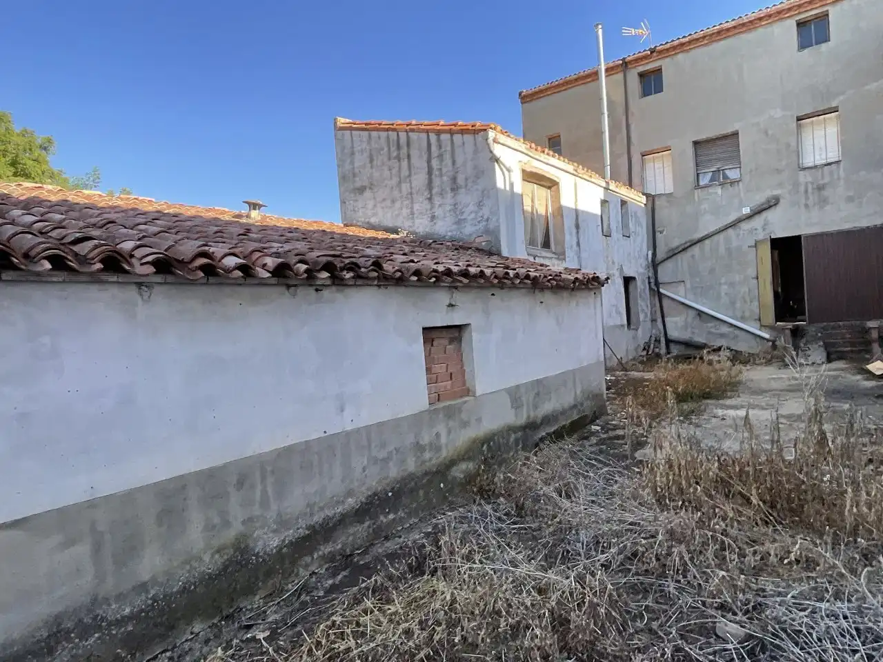 Vista exterior de Casa o chalet en venta en Villar de Torre con Calefacción y Amueblado