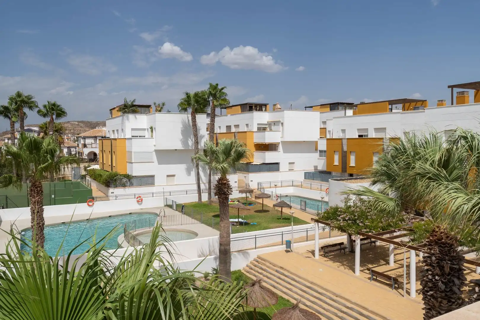 Vista exterior de Piso en venta en Vera con Aire acondicionado, Terraza y Trastero