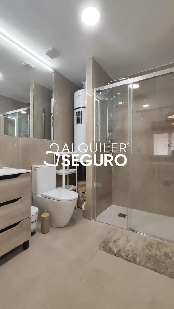 Baño de Estudio de alquiler en Alfafar con Aire acondicionado, Calefacción y Amueblado